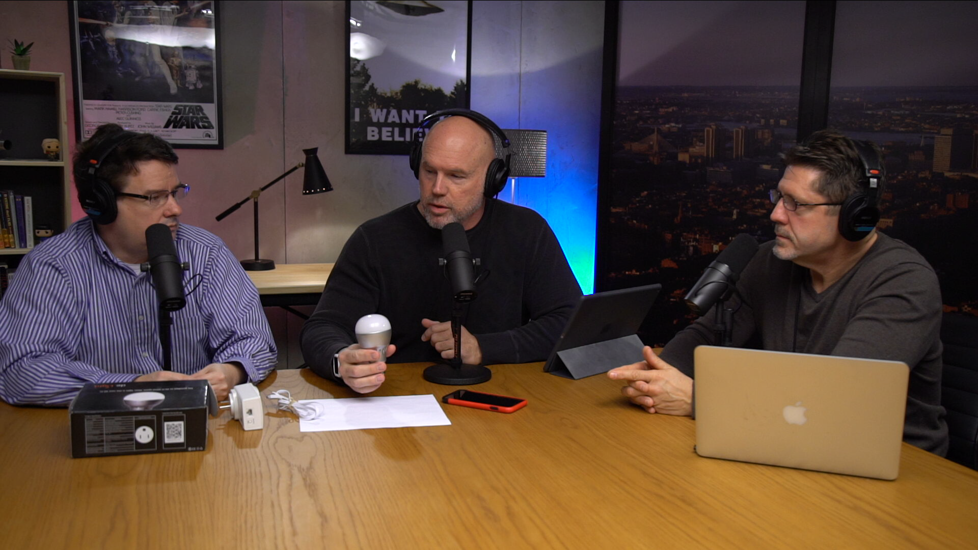 Ken Mingis discusses Wifi Lightbulbs
